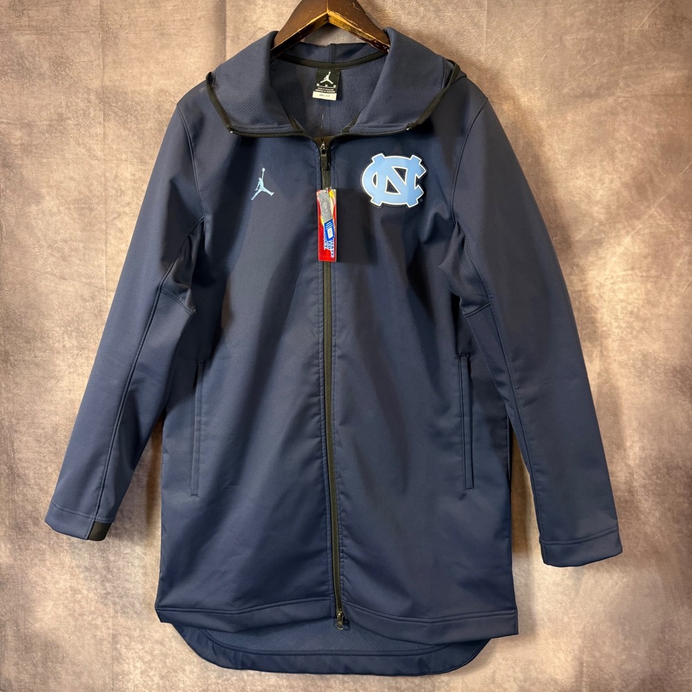 NWT Jordan UNC North Carolina Tar Heels Protect Jacket Men Medium Hooded Player